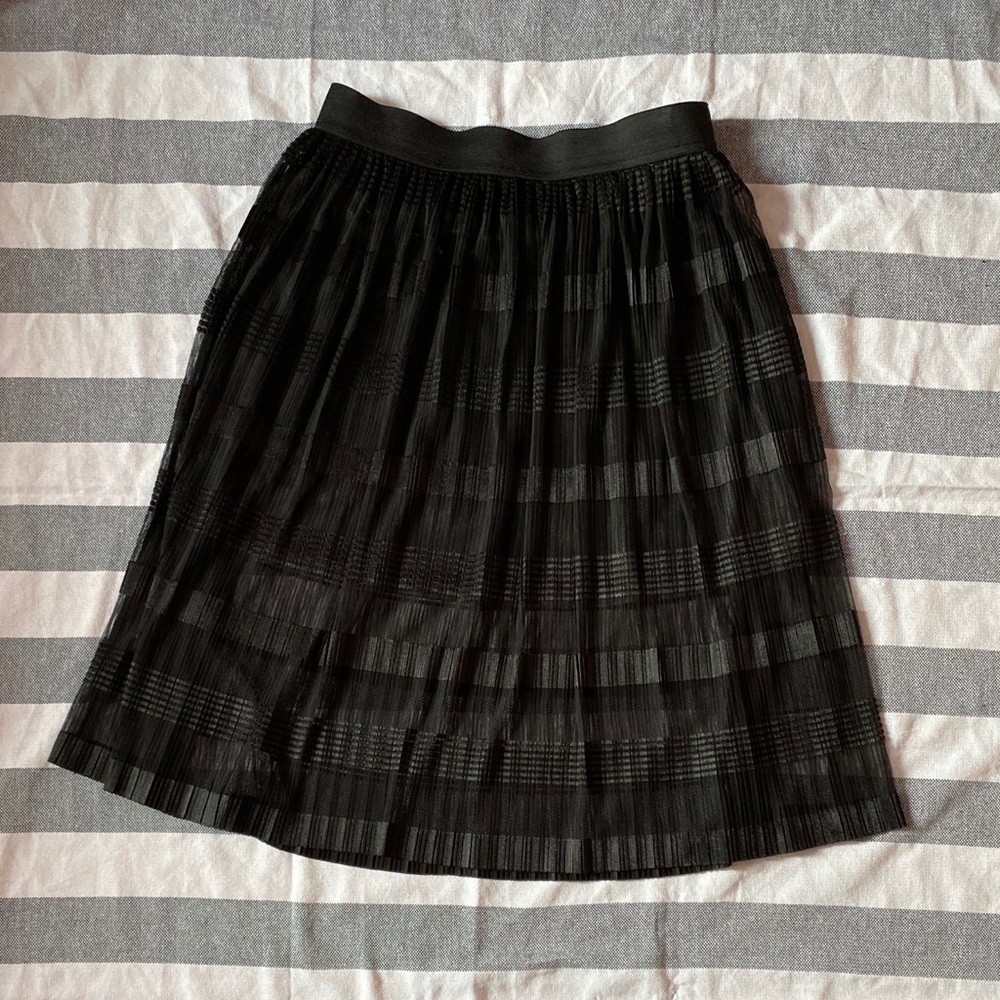 Black sheer overlay pleated skirt M